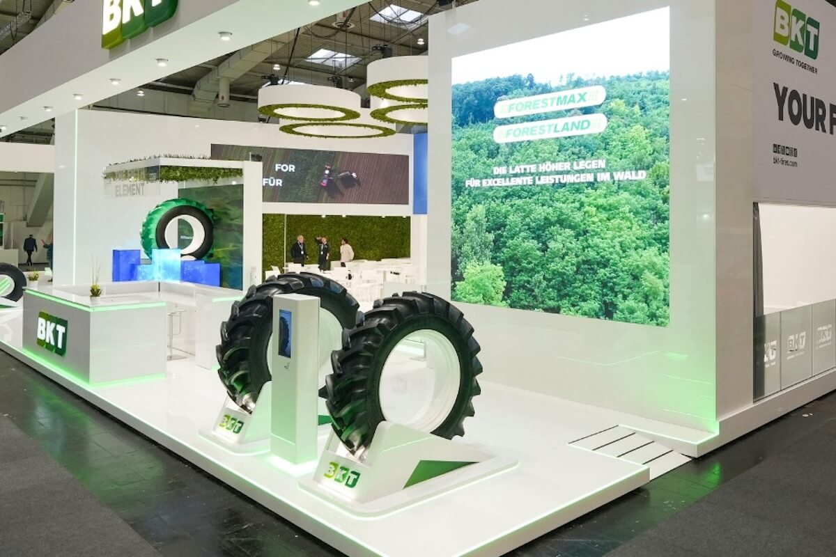 I nuovi pneumatici BKT FORESTMAX e FORESTLAND sono stati presentati in occasione di Agritechnica 2023